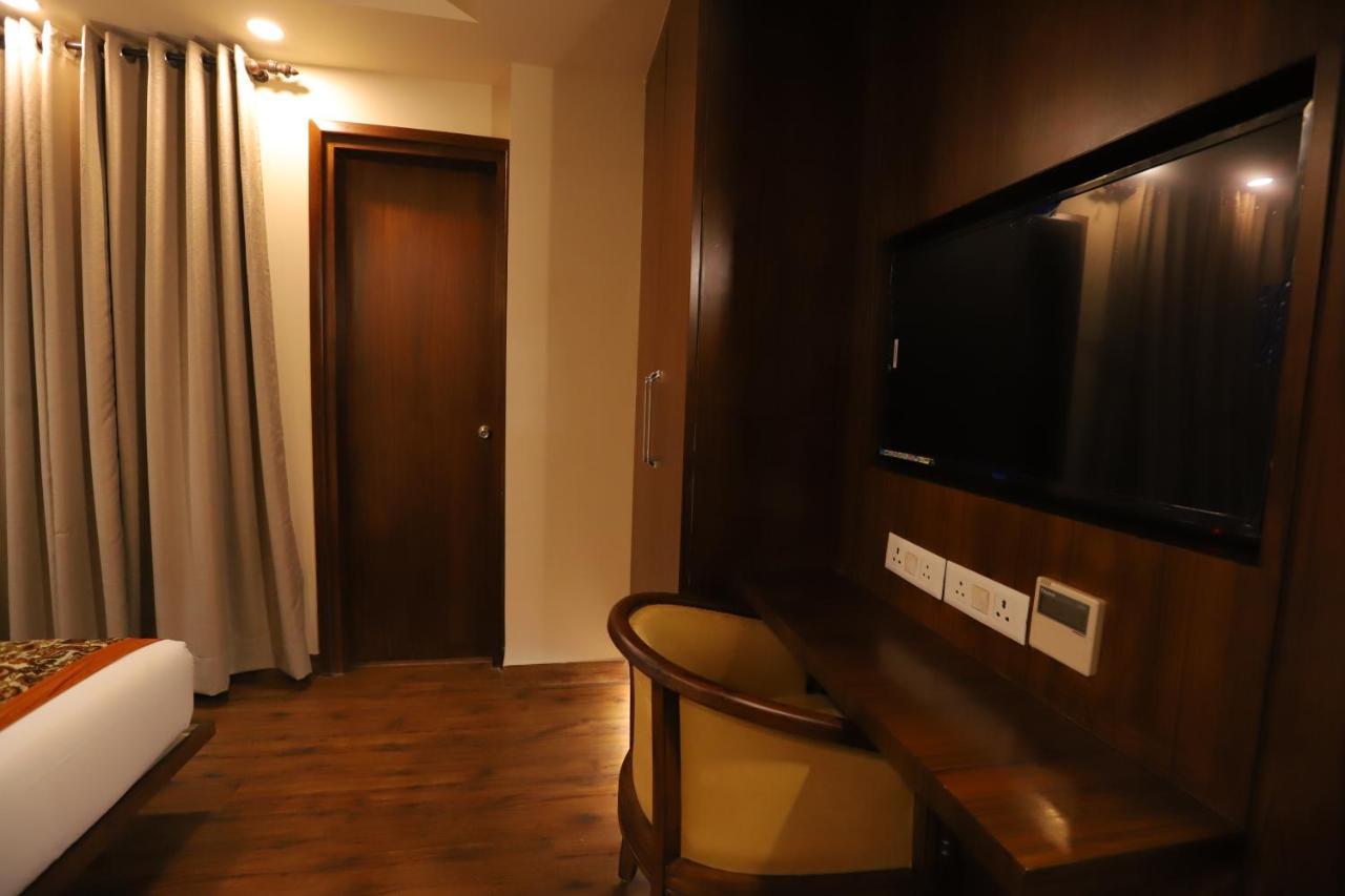 Ip Royal Hotel - New Delhi Ngoại thất bức ảnh