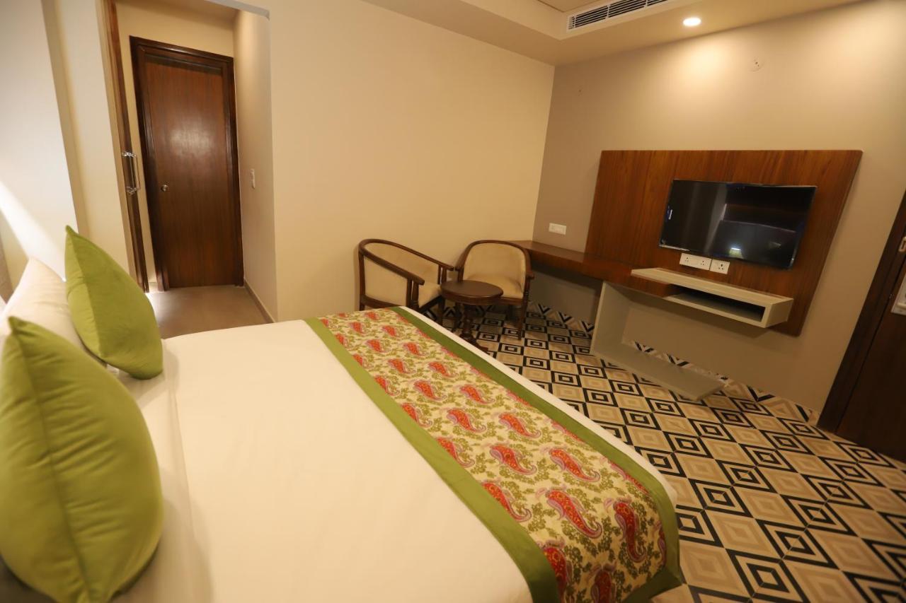 Ip Royal Hotel - New Delhi Ngoại thất bức ảnh