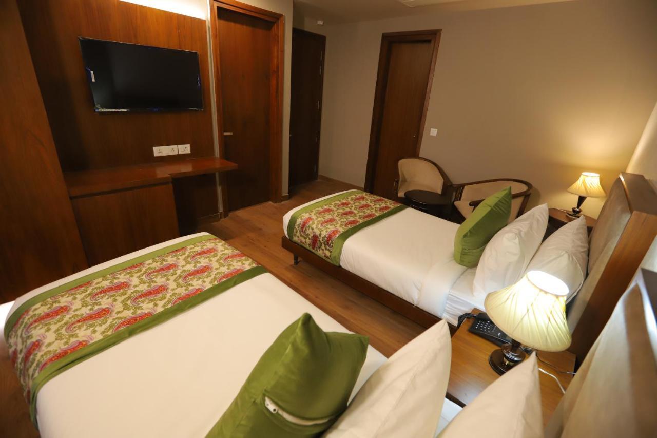Ip Royal Hotel - New Delhi Ngoại thất bức ảnh