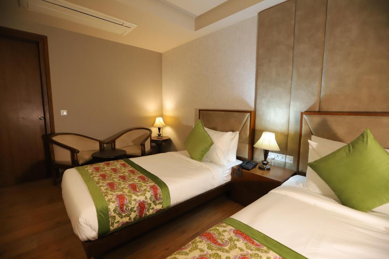 Ip Royal Hotel - New Delhi Ngoại thất bức ảnh