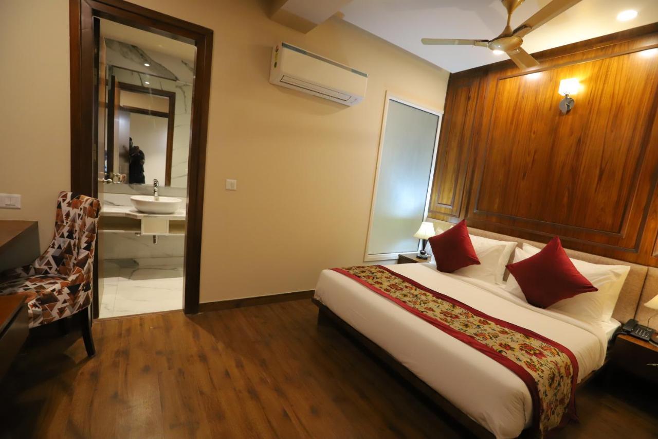 Ip Royal Hotel - New Delhi Ngoại thất bức ảnh